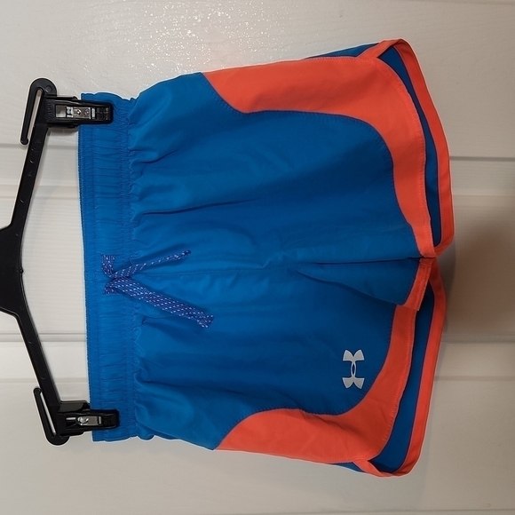 Under Armour Other - Under Armour Girls Stunner Shorts Size M